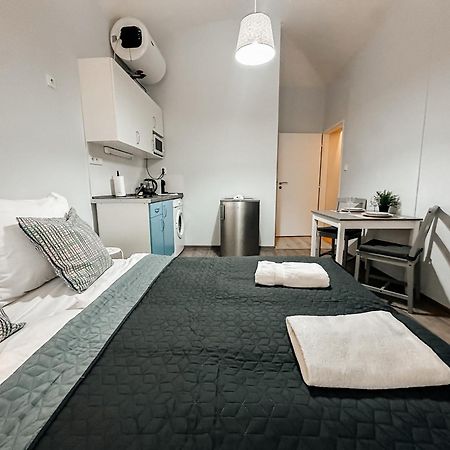 Elso Apartments Прага Екстериор снимка