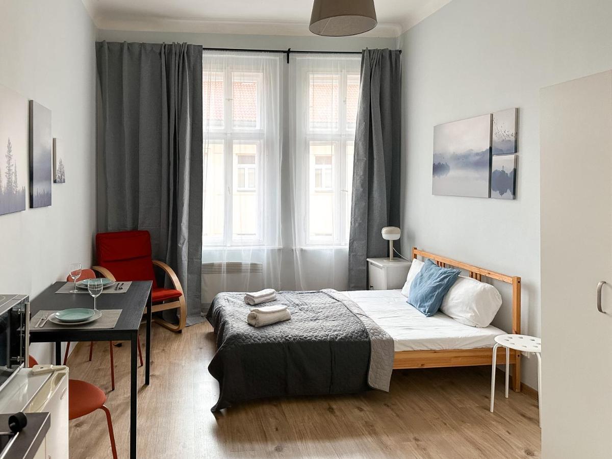 Elso Apartments Прага Екстериор снимка