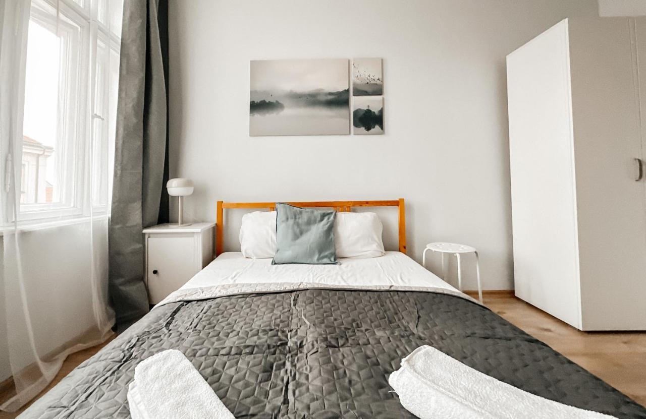 Elso Apartments Прага Екстериор снимка