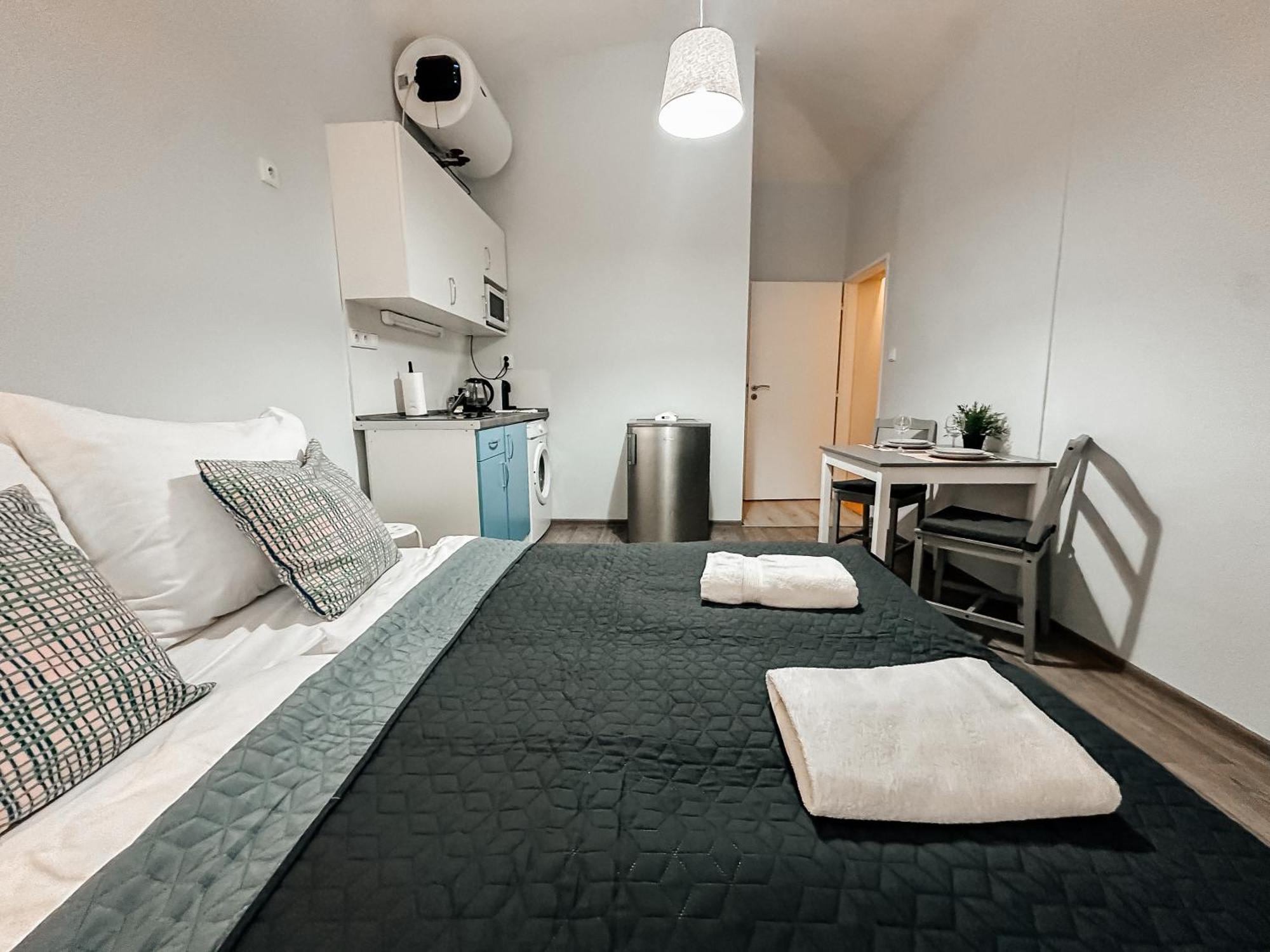 Elso Apartments Прага Екстериор снимка